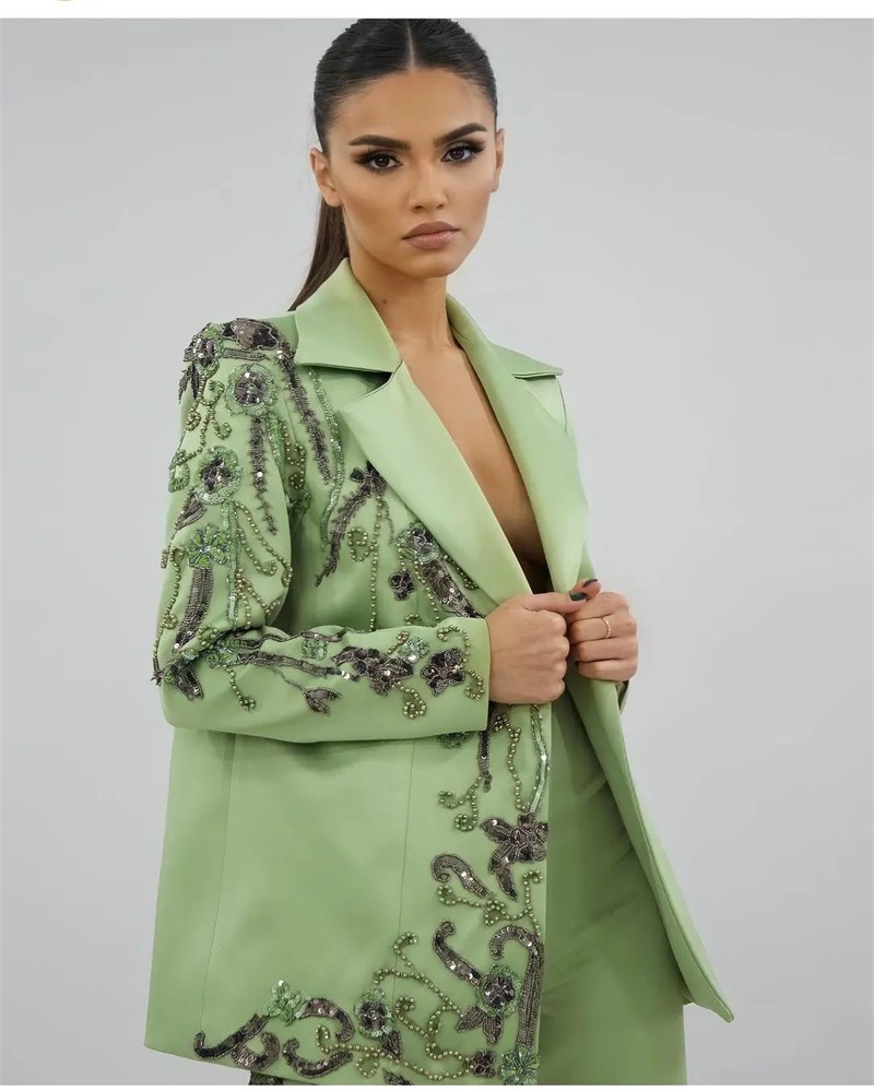 Дизайнерский зеленый атласный  – обзор и цена Women Formal Wear Designers