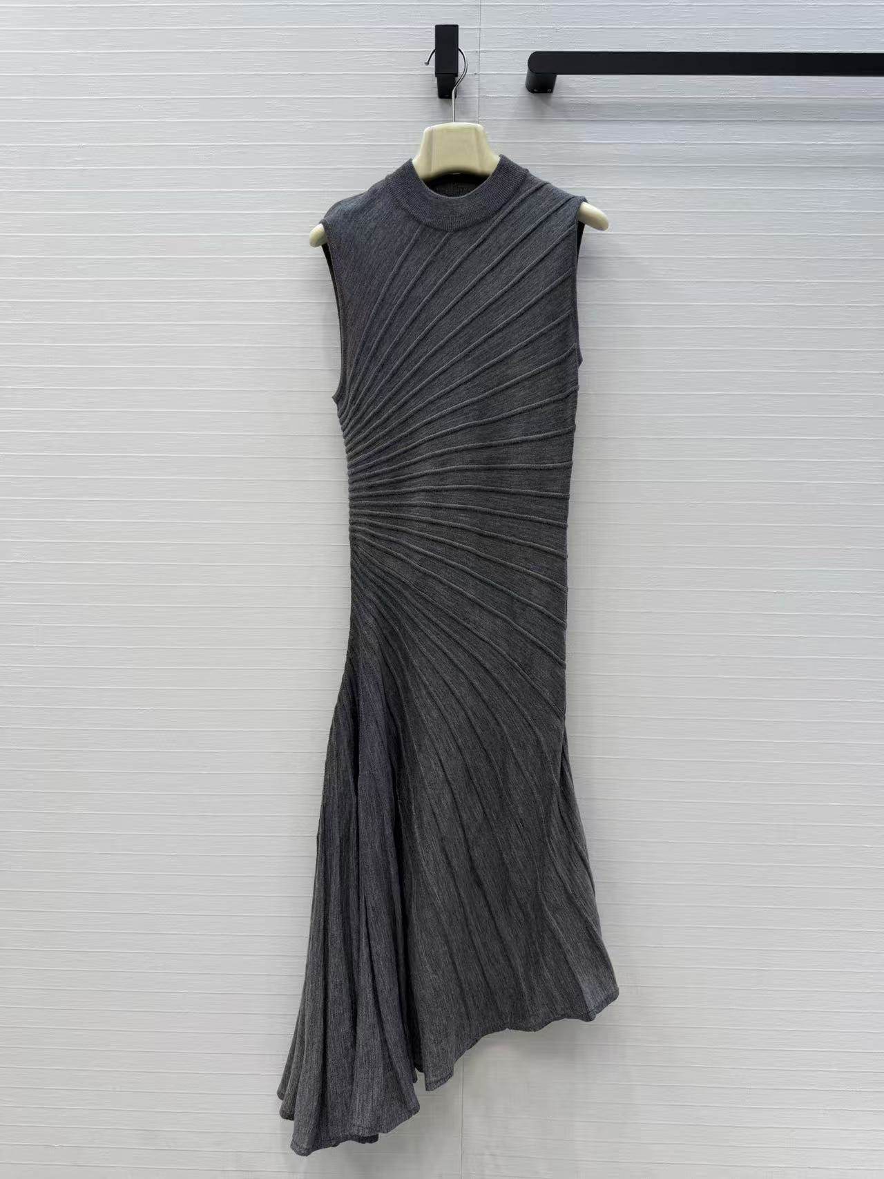 Однотонное, стильное и элегант – обзор и цена Women Formal Wear Designers